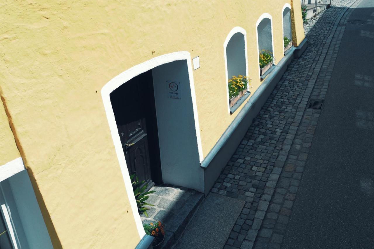 Helles Apartment Fuer 1-2 Pers. Mit Parkplatz Und Wifi Kraiburg am Inn Buitenkant foto