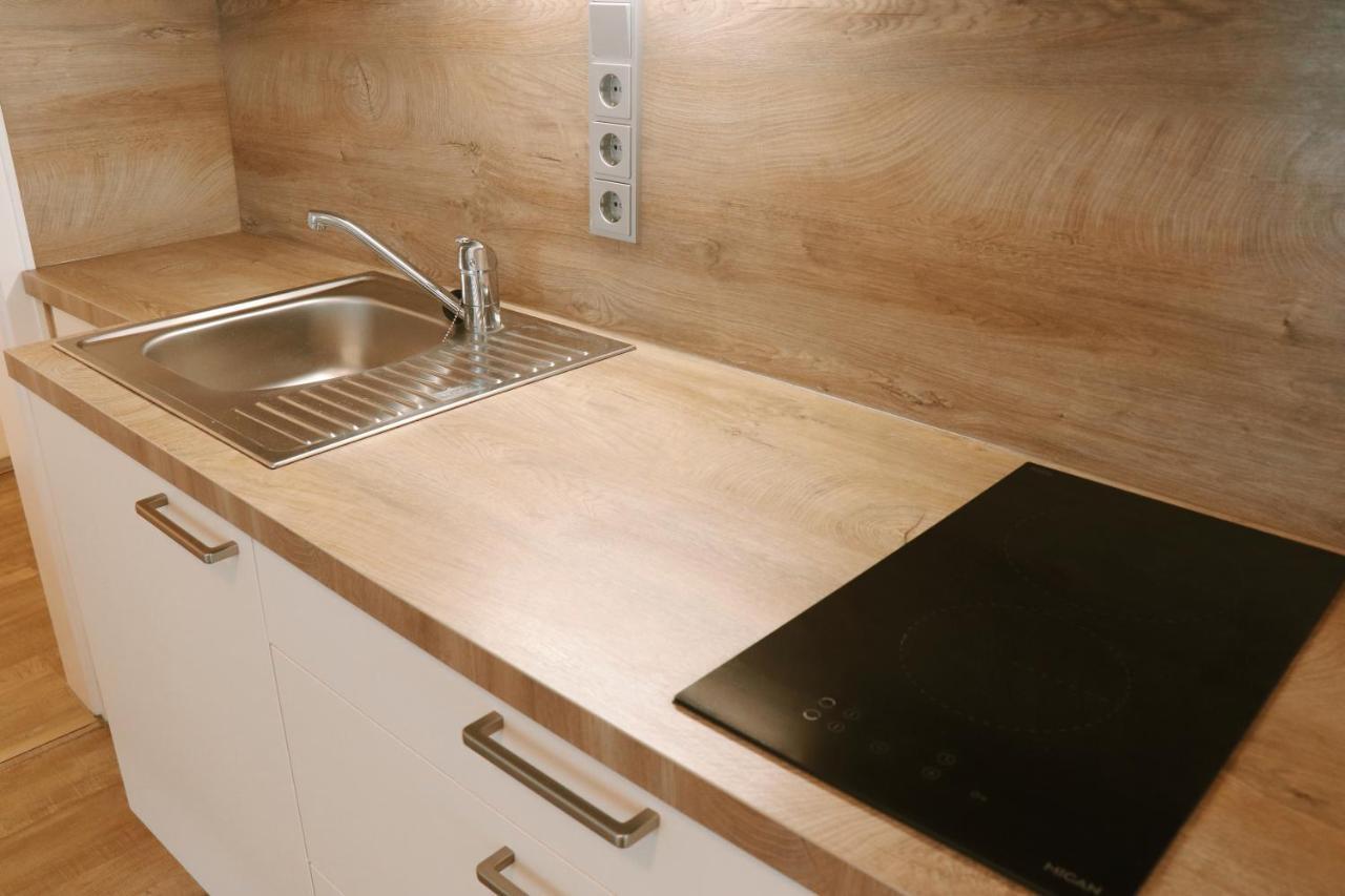 Helles Apartment Fuer 1-2 Pers. Mit Parkplatz Und Wifi Kraiburg am Inn Buitenkant foto