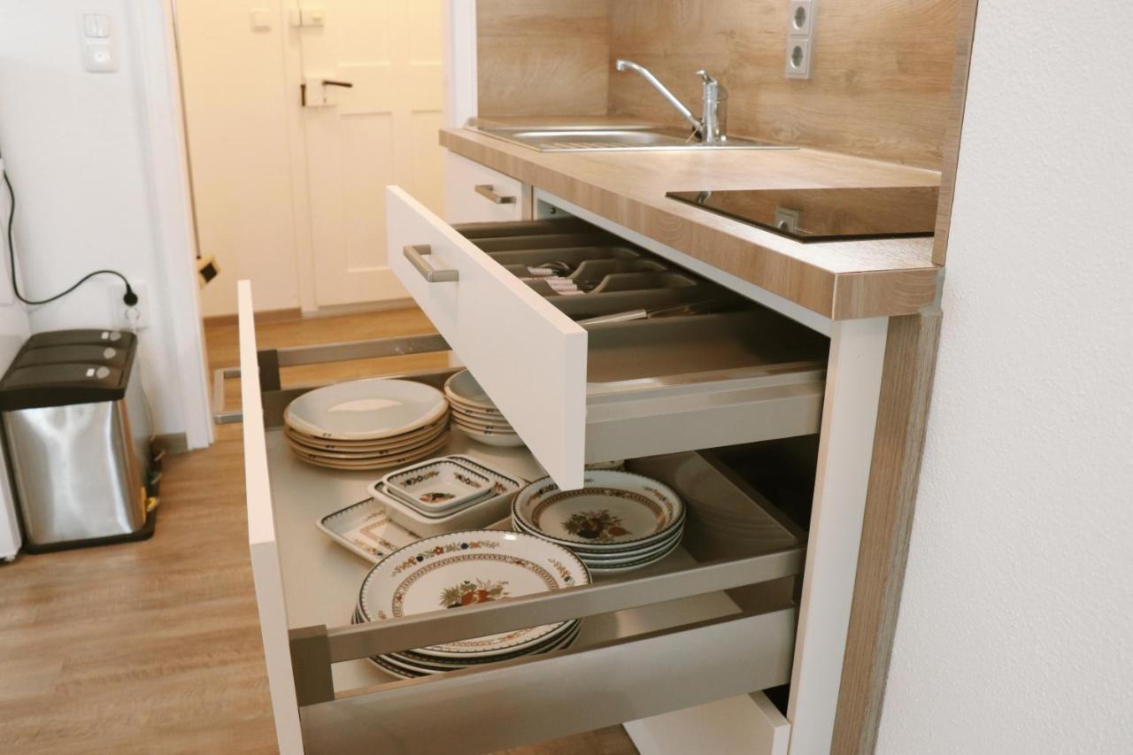 Helles Apartment Fuer 1-2 Pers. Mit Parkplatz Und Wifi Kraiburg am Inn Buitenkant foto